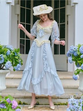 Vintage-Inspired Light Blue Ruffle Midi Dress with Lace Trim Size US 8/10 (XL)